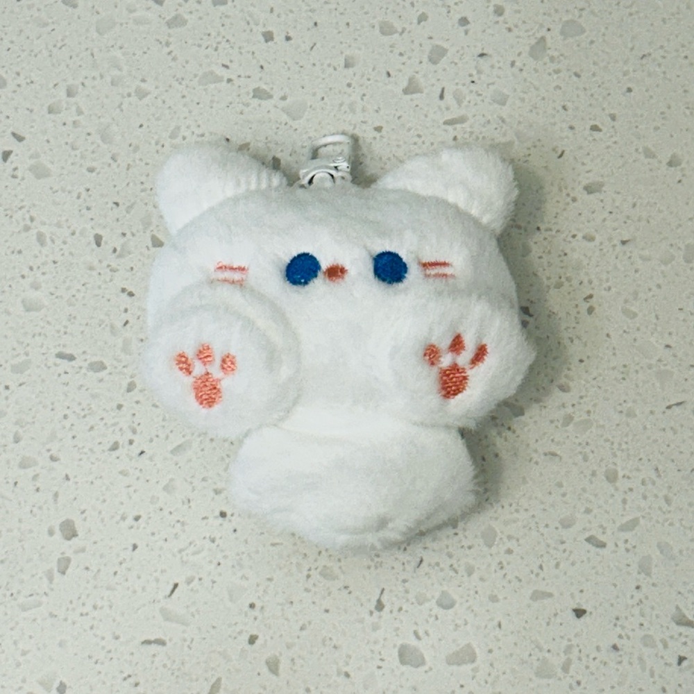 🆕😻Plush Kitty Cat Velour Keychain Charm NWT - Picture 4 of 9